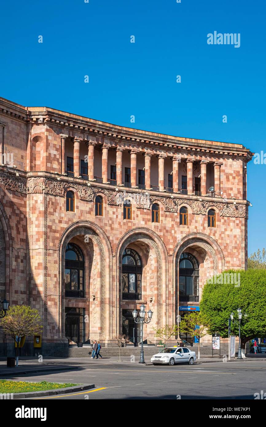 Armenia, Yerevan, Piazza della Repubblica, Ministero dei Trasporti e delle comunicazioni Foto Stock