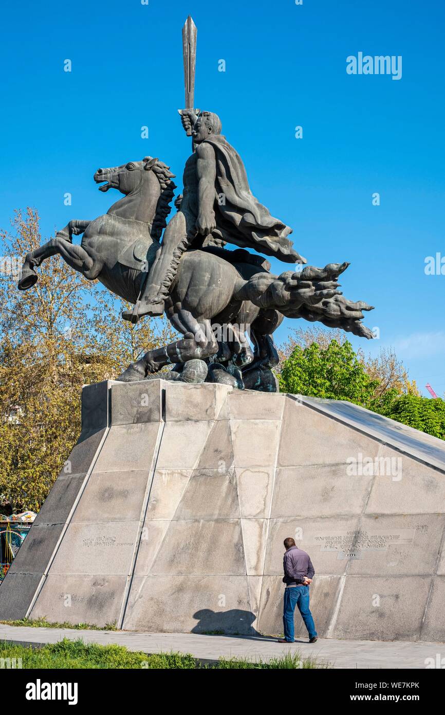 Armenia, Yerevan, Tigran Mets avenue, generale Andranik statua, eroe nazionale Foto Stock