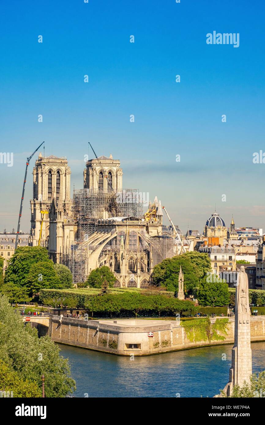Francia, Parigi, zona elencata come patrimonio mondiale dall' UNESCO, Ile de la Cite, la cattedrale di Notre Dame de Paris, lavori di consolidamento dopo l'incendio del tetto Foto Stock