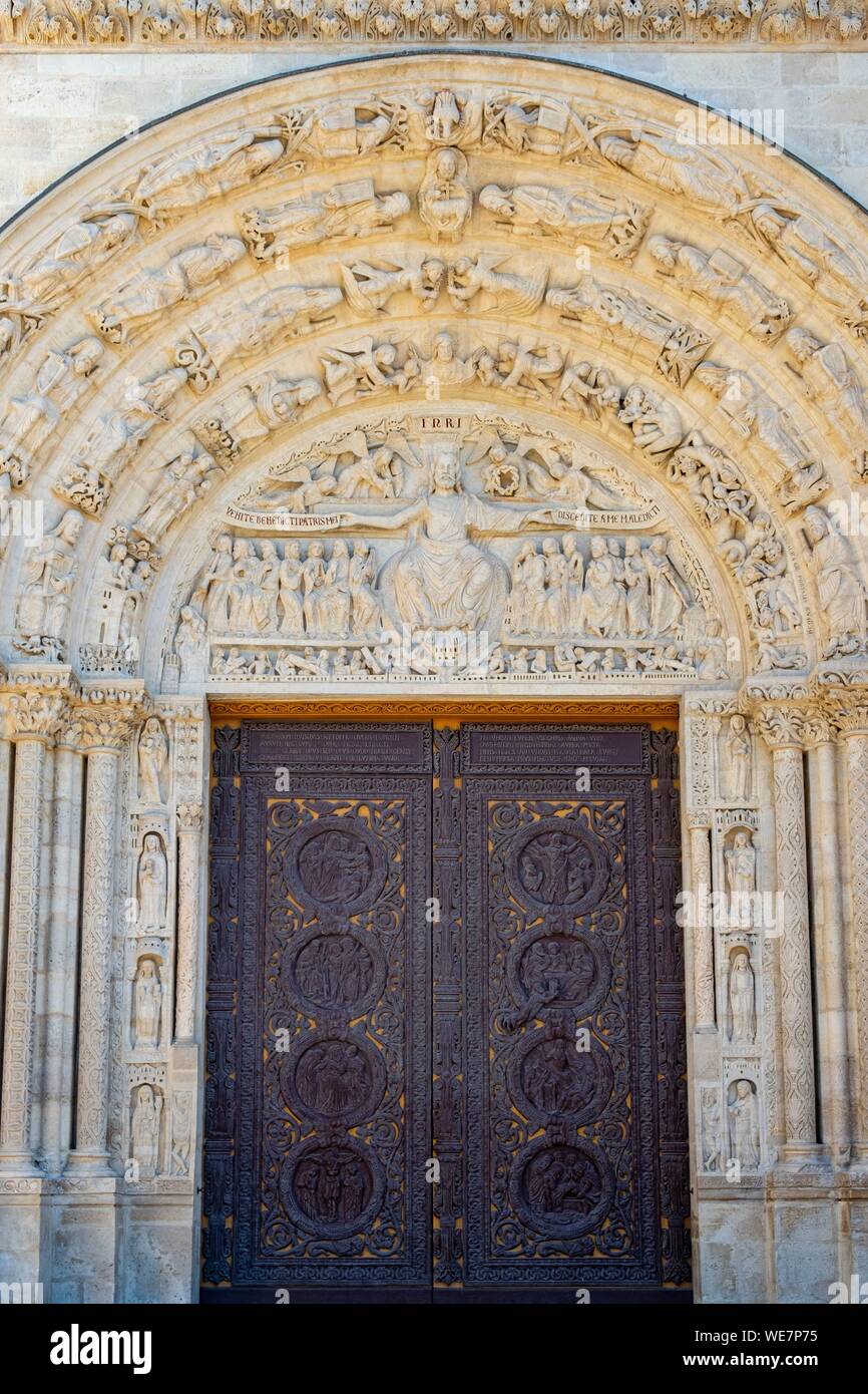 Francia, Seine Saint Denis, Saint Denis, la Basilica Cattedrale, la facciata e il portale e il giudizio finale Foto Stock