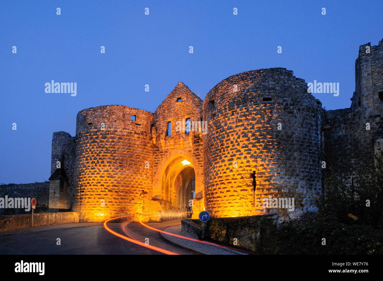 Francia, Dordogne, Domme città fortificata medievale o b astide, la porta delle Torri Foto Stock