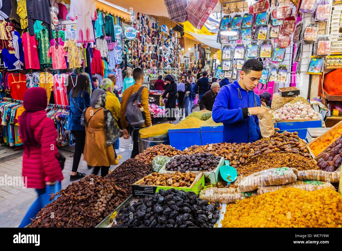 Il Marocco, Rabat, elencato come patrimonio mondiale dall' UNESCO, Medina, la città vecchia, il souk coperto Foto Stock