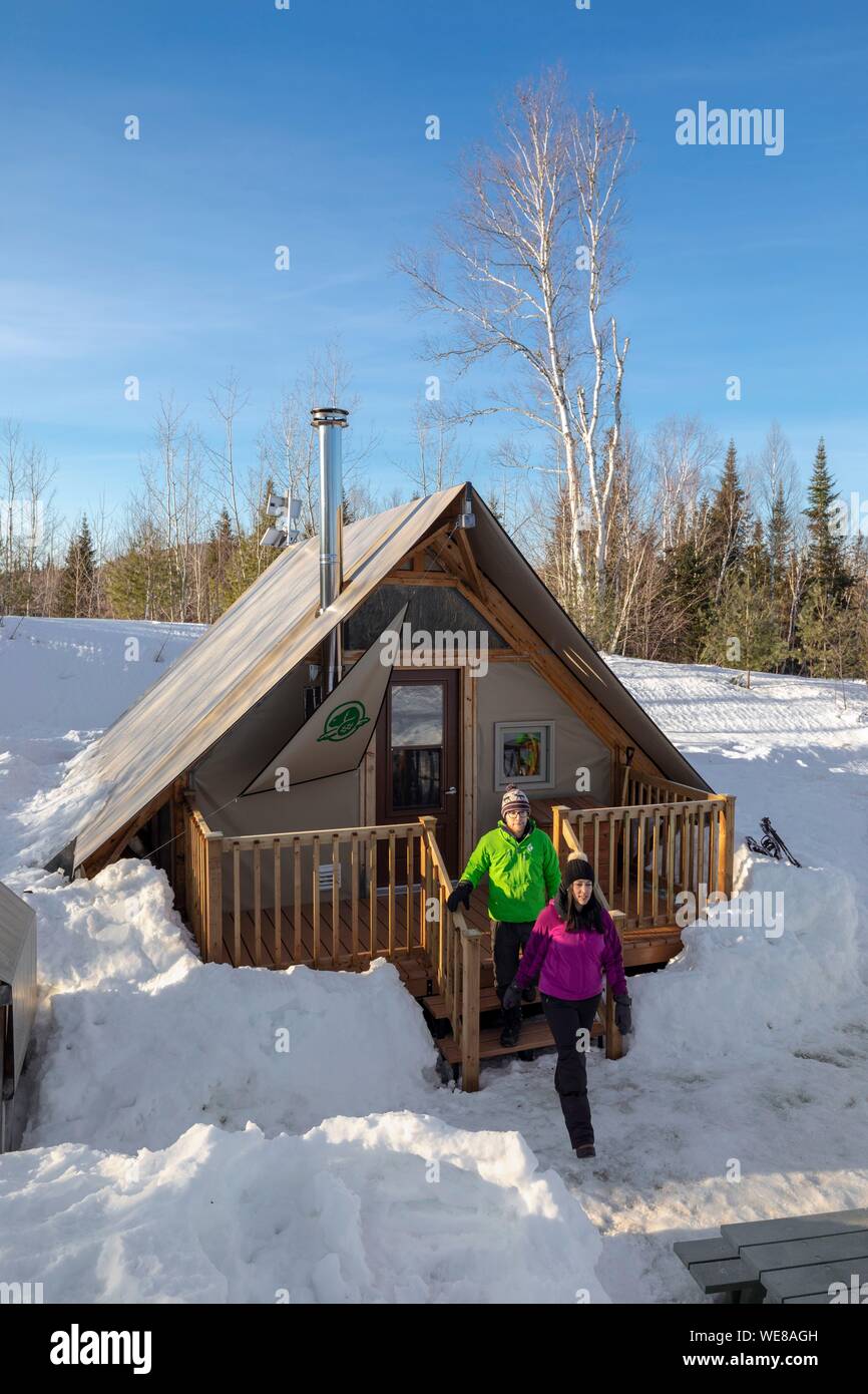 Canada, Québec provincia, regione Mauricie, Shawinigan e la zona circostante, La Mauricie National Park, Huttopia tenda inverno campeggio MR OK Foto Stock