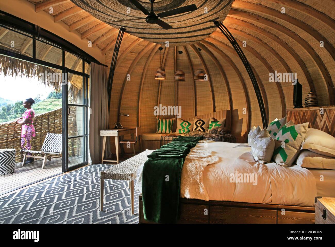 Ruanda, Parco Nazionale Vulcani, la continuazione del Bisate Lodge, un lodge della Wilderness Safari hotel group, il cui design è ispirato dall'ex palazzo reale di Nyanza Foto Stock
