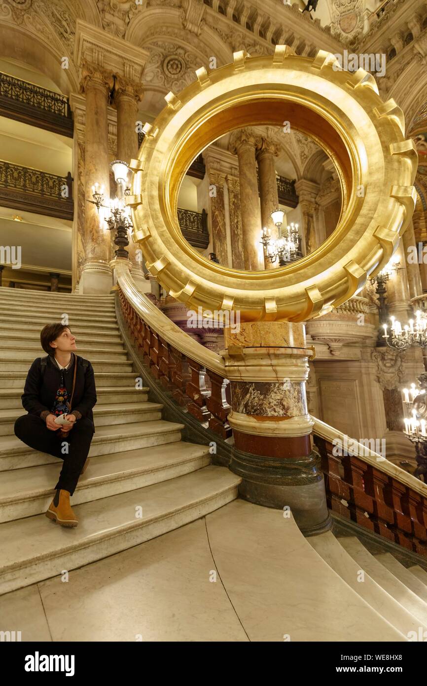 Francia, Parigi, Opera Garnier (1878) sotto l'architetto Charles Garnier in stile eclettico, scultura su grande scala Foto Stock