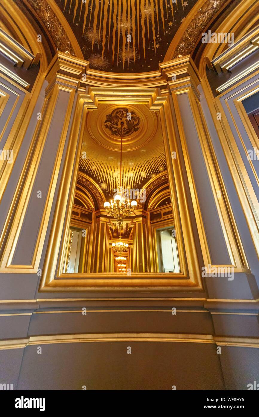 Francia, Parigi, Opera Garnier (1878) sotto l'architetto Charles Garnier in stile eclettico, l'Avant Foyer anche chiamato Foyer des Mosaiques tra la Grand Hall e lo scalone Foto Stock