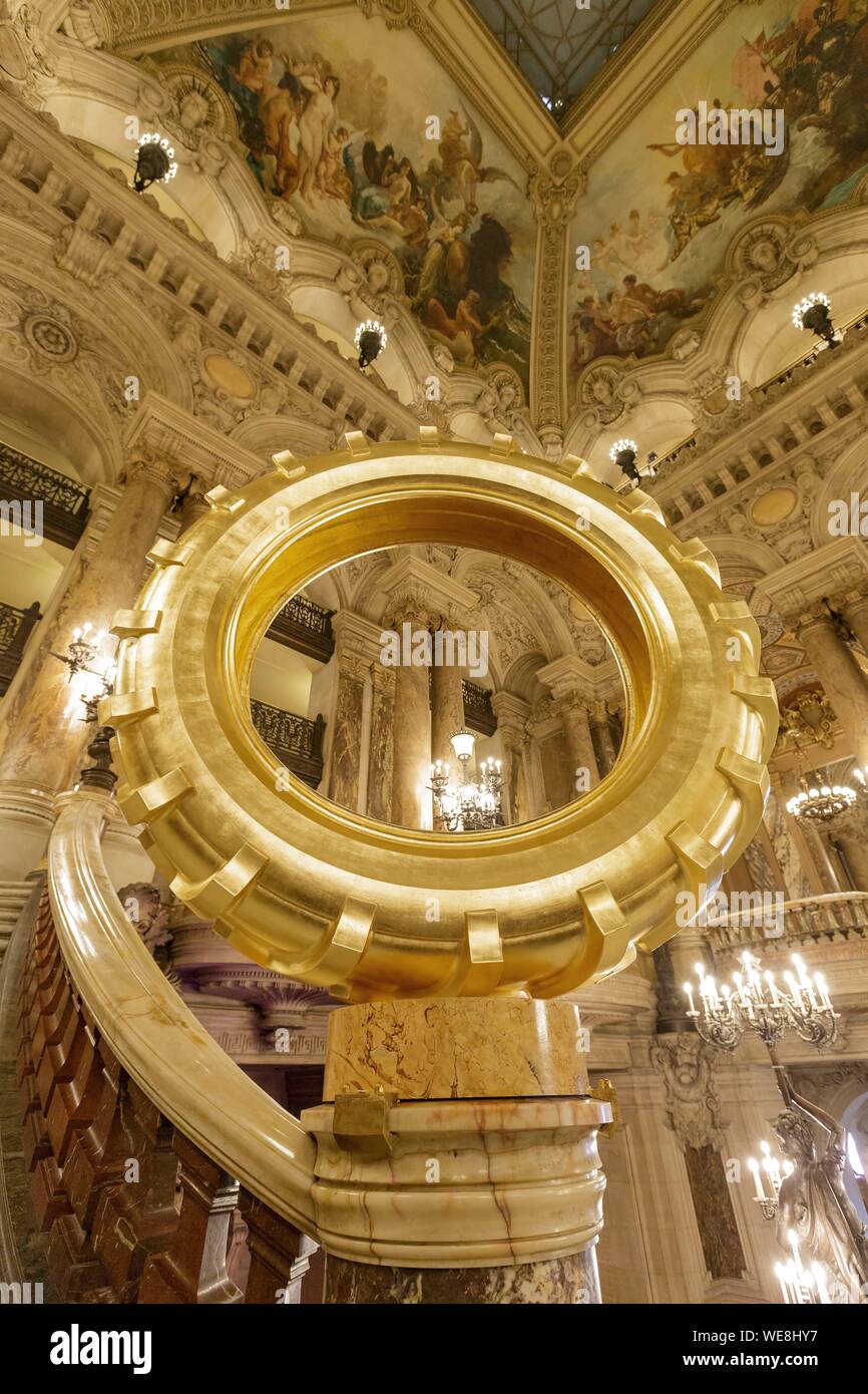 Francia, Parigi (75), l'Opera Garnier (1878) dall'architetto Charles Garnier in stile eclettico, scultura Saturnales di Claude Lévêque Foto Stock