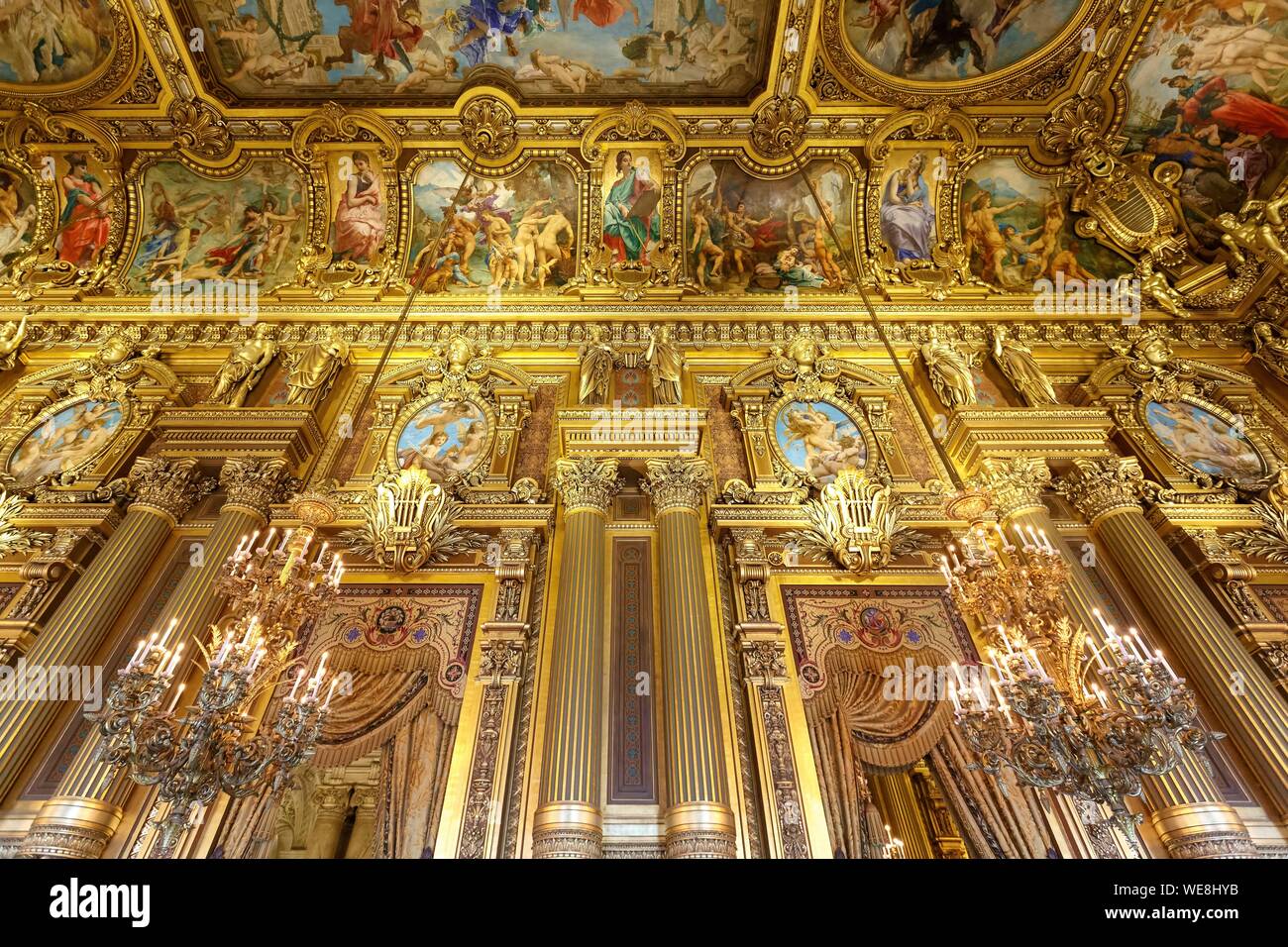 Francia, Parigi, Opera Garnier (1878) sotto l'architetto Charles Garnier in stile eclettico, il Grand Hall Foto Stock