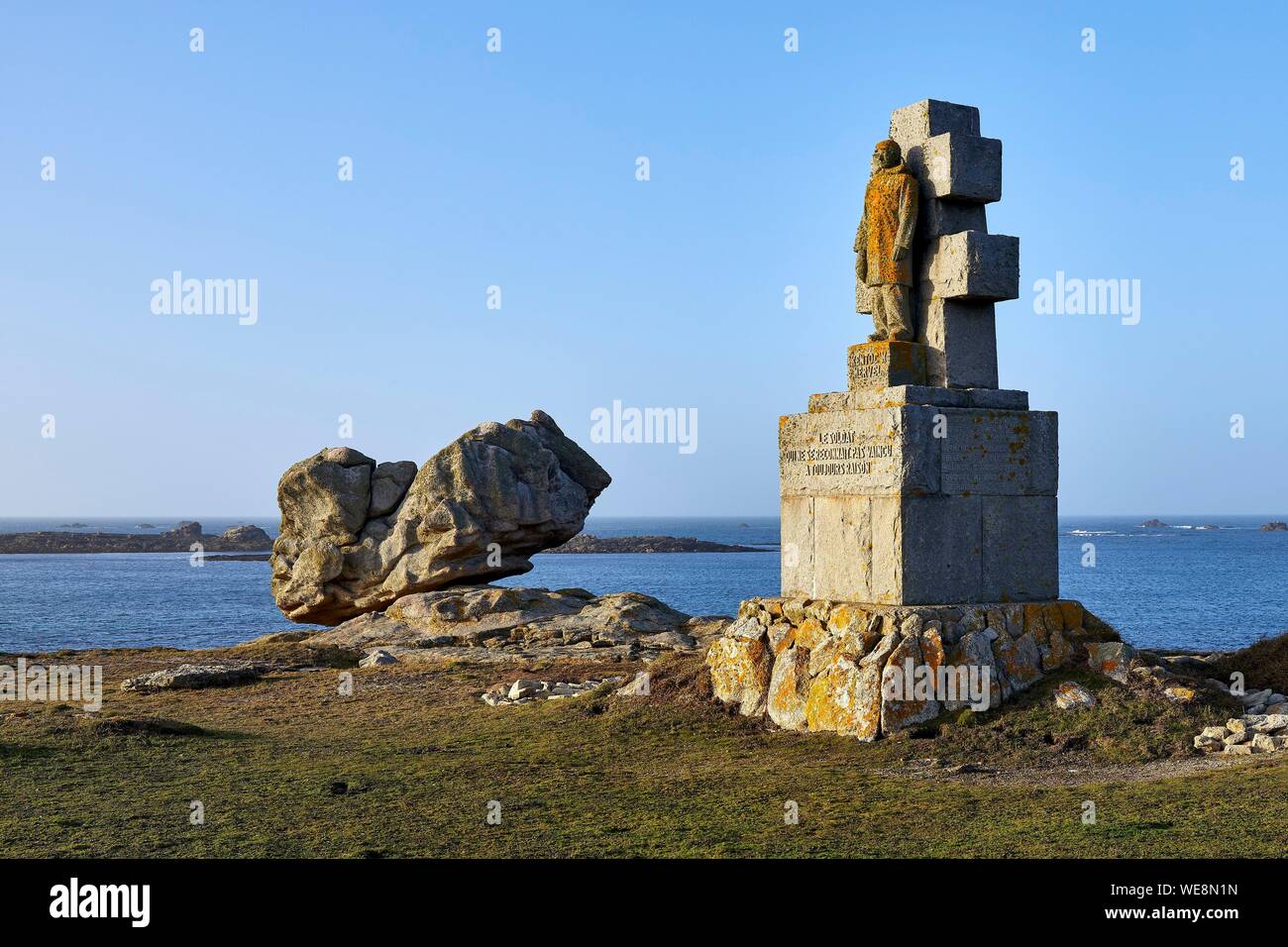 Francia, Finisterre, Iroise Mare, Iles du Ponant, Parc Naturel Regional d'Armorique Armorica (Parco naturale regionale), Ile de Sein, etichettati Les Plus Beaux de France (il più bel villaggio della Francia), monumenti alla libera Senans Foto Stock