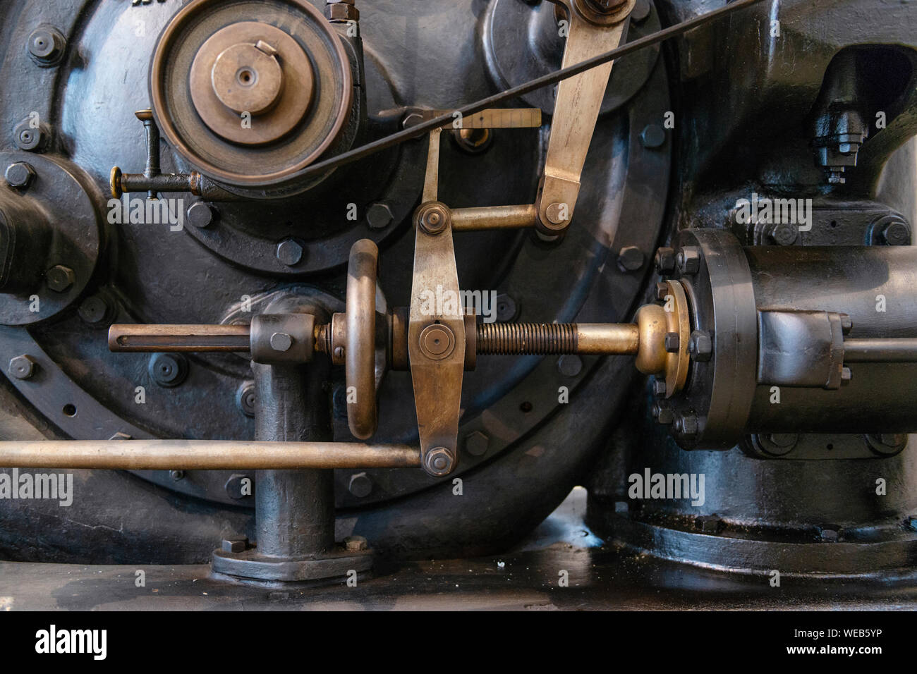 I dettagli in ottone di retro turbina idra. Macchinari steampunk Foto Stock