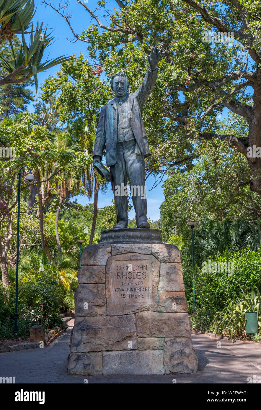 Statua di Cecil Rhodes in compagnia del giardino, Cape Town, Western Cape, Sud Africa Foto Stock