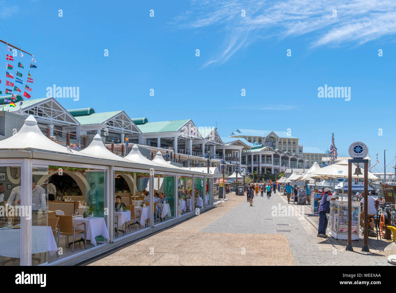 I negozi e i ristoranti a V&A Waterfront, Città del Capo, Western Cape, Sud Africa Foto Stock