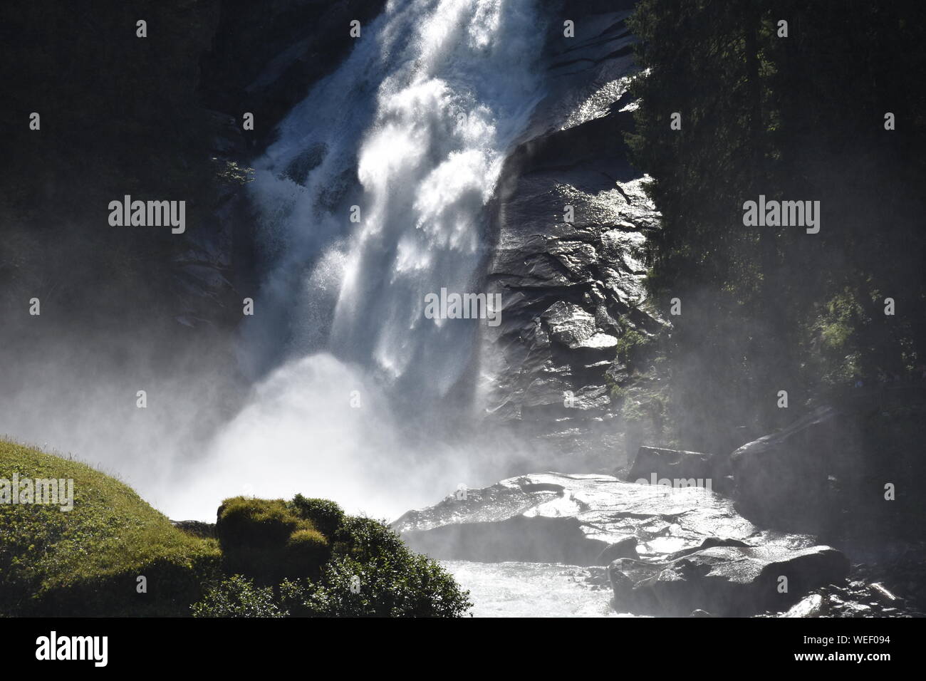 Wasserfall, Wasserfälle, Regenbogen, Krimml, Krimmler Wasserfälle, Nationalpark, Hohe Tauern, Bach, Fluss, Krimmler Ache, Salisburgo, Österreich, Zell un Foto Stock