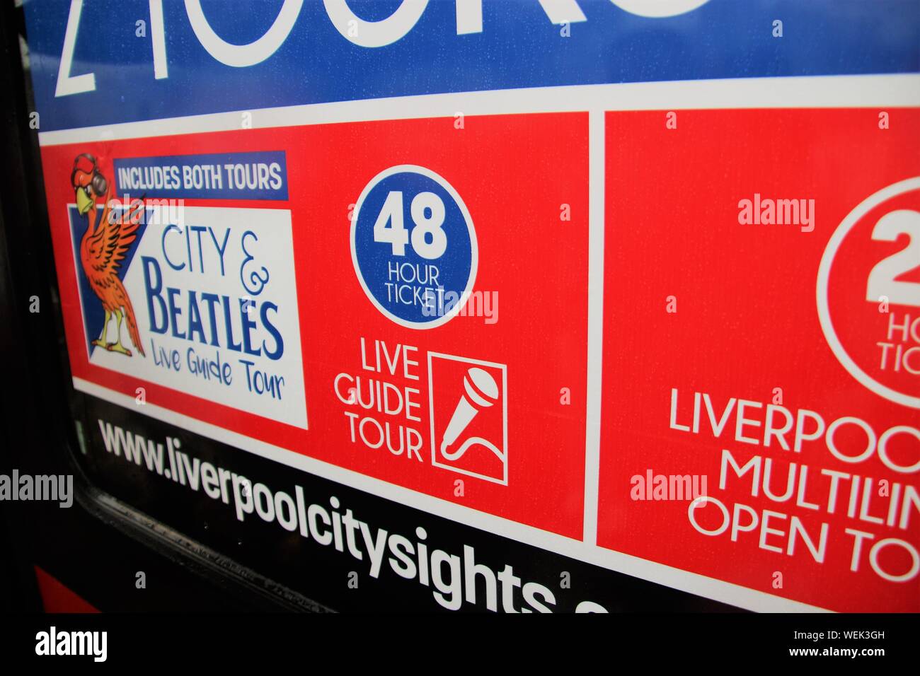 Dettaglio di un autobus turistico di Liverpool, in Gran Bretagna, in Inghilterra. Esso fornisce la città e il tour dei Beatles. Foto Stock