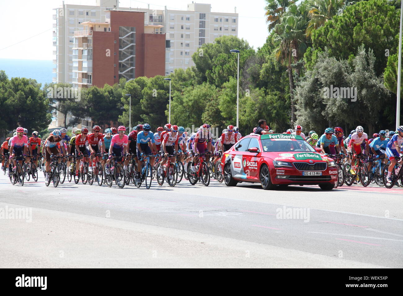 Avenida Murtal, Benidorm, Spagna, Sun 25 Agosto 2019 - Il ciclismo su strada la Vuelta a España, stadio 2 Benidorm a Calpe Foto Stock
