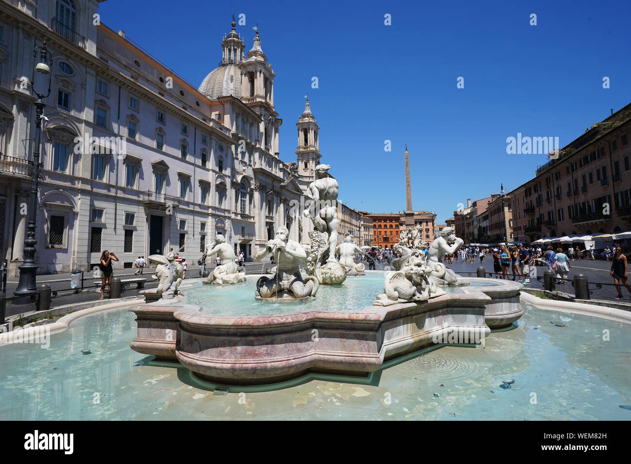 La Fontana del Moro (Moor Fontana) su Piazza Navona, Roma, Italia Foto Stock