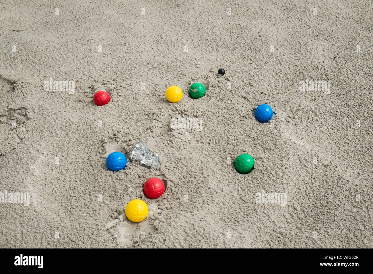 Grandi palle da spiaggia immagini e fotografie stock ad alta risoluzione -  Alamy