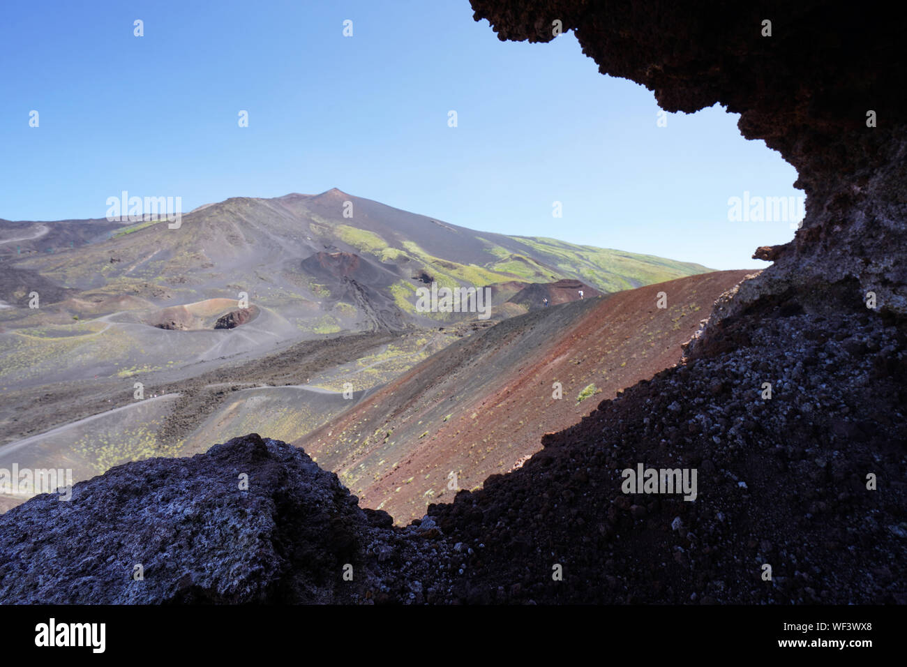 Vista di Mt. L'Etna, il più grande vulcano attivo d'Europa, Sicilia, Italia Foto Stock