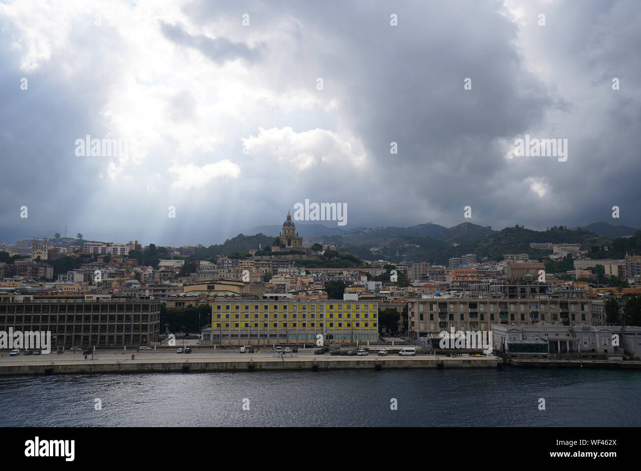 Vista di Messina, Sicilia, Italia Foto Stock