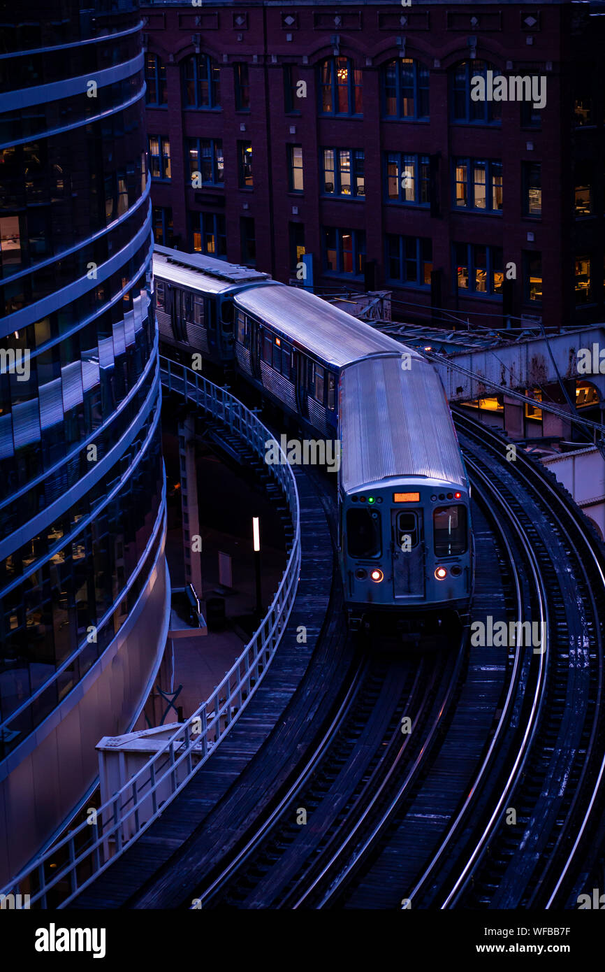 Vista aerea di un treno CTA, Chicago, Illinois, Stati Uniti Foto Stock