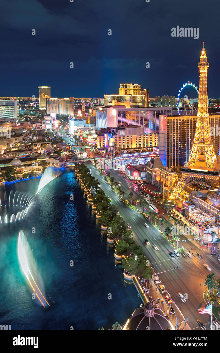 Vista aerea della Strip di Las Vegas in Nevada, come visto durante la notte, Foto Stock