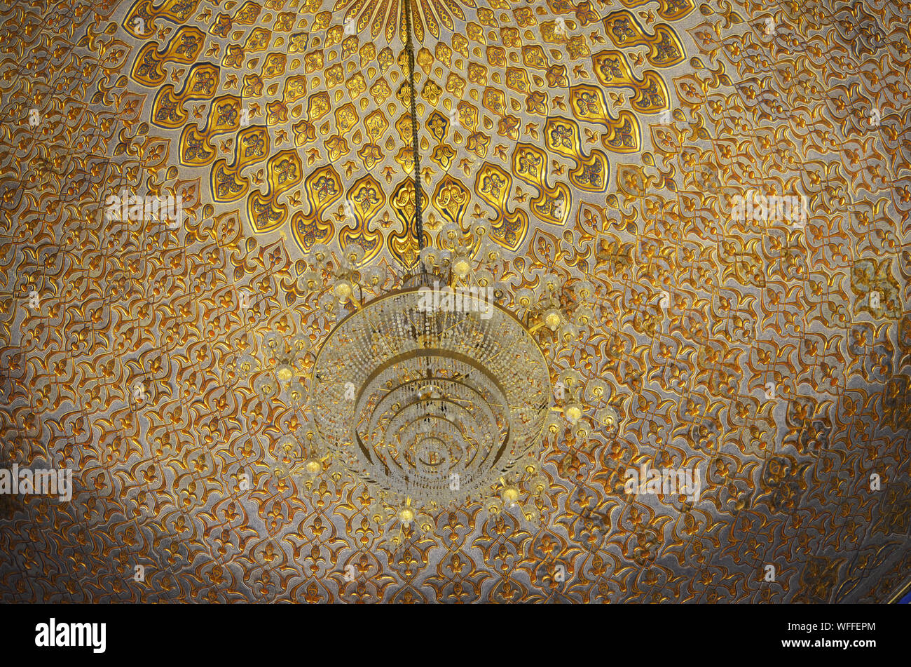 Elaborato da soffitto e da parete ornamenti al Gur-e Amir mausoleo complesso in Samarcanda, Uzbekistan Foto Stock