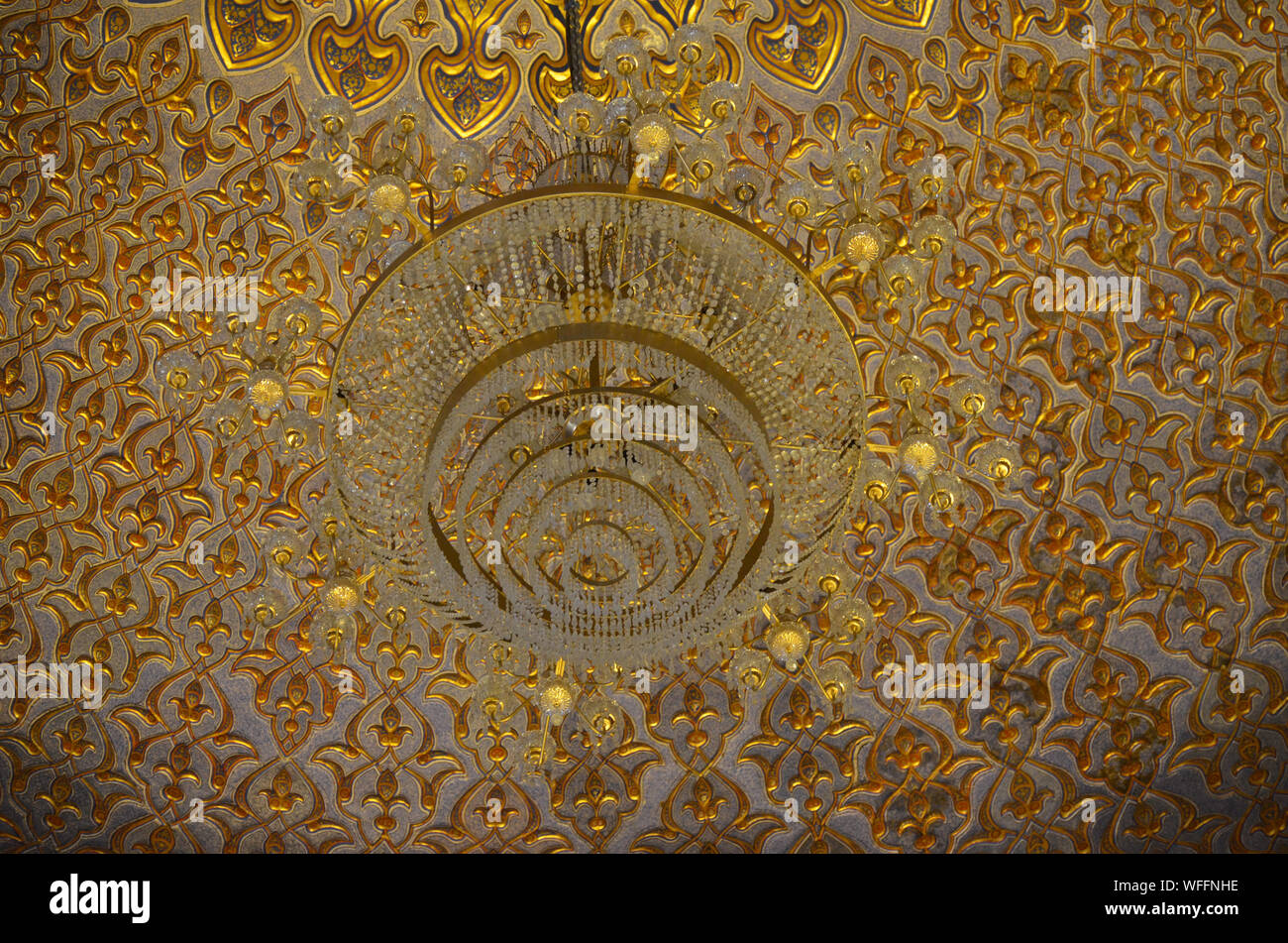 Elaborato da soffitto e da parete ornamenti al Gur-e Amir mausoleo complesso in Samarcanda, Uzbekistan Foto Stock