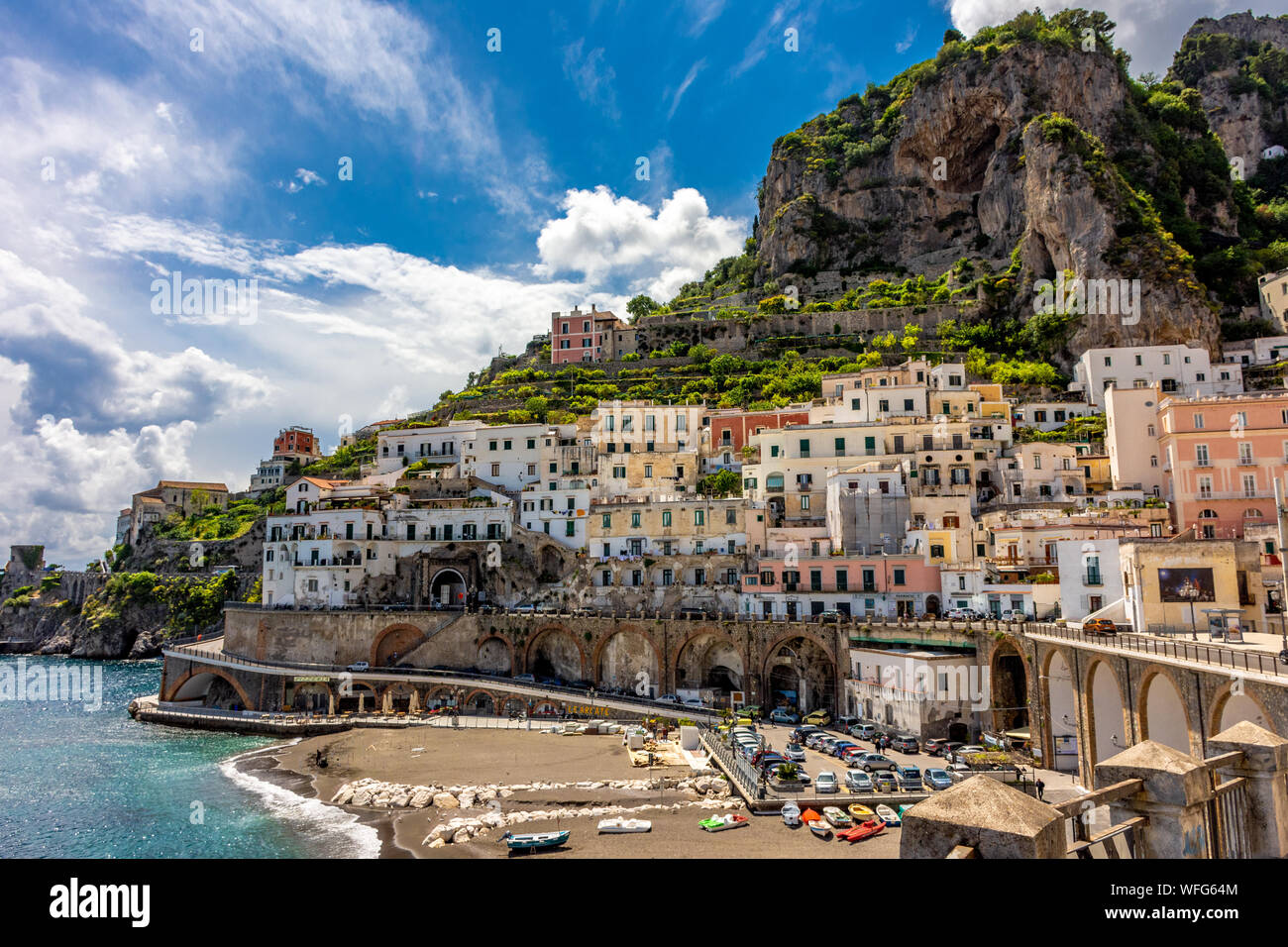 L'Italia, Atrani, Amalfi Coast, panorama sulla spiaggia Foto Stock
