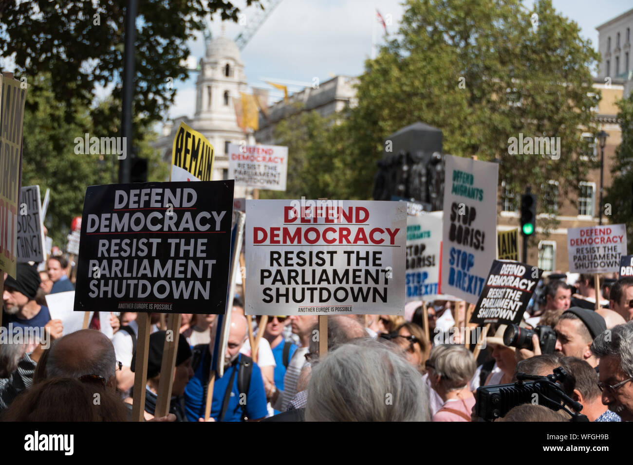 Anti Boris Johnson manifestazione davanti a Downing Street No 10, 31 agosto 2019, London REGNO UNITO Foto Stock
