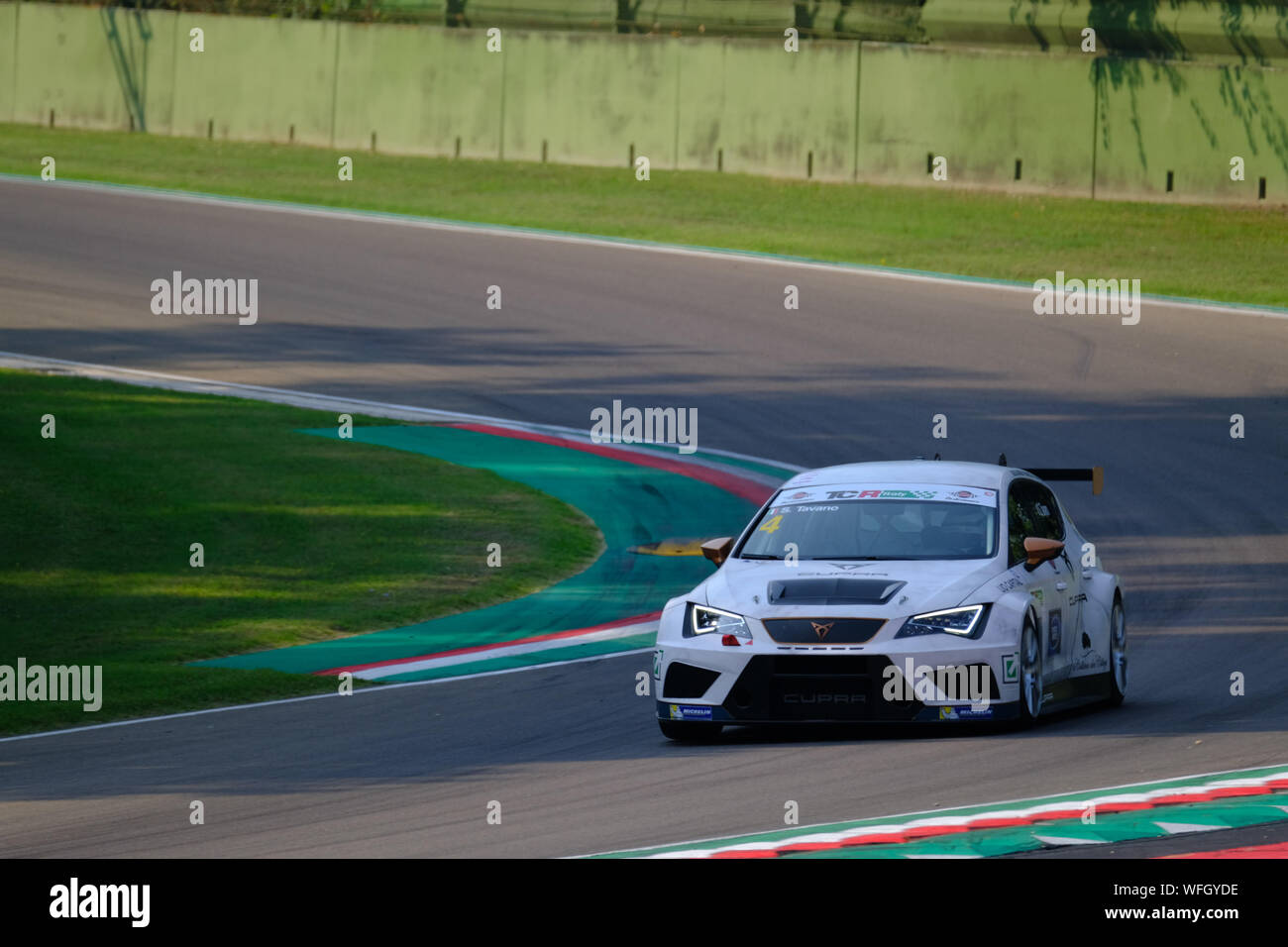 SALVATORE TAVANO (SCUDERA DEL GIRASOLE CUPRA TCR SEQ n. 4) durante il TCR Italia Touring Car Championship (gara 2), Imola, Italia, 01 Sep 2019, motori Grand T Foto Stock