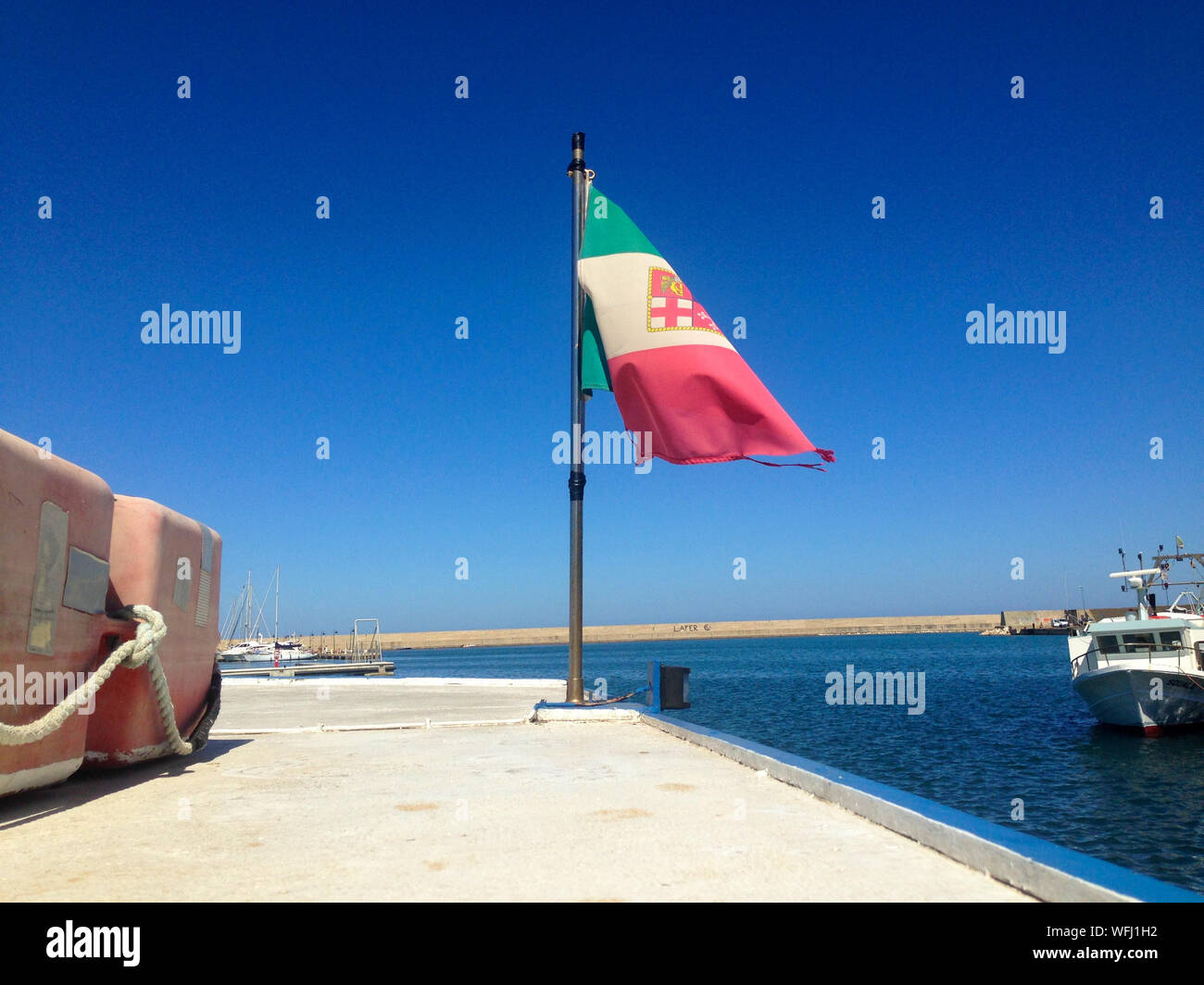 Bandiera Marina Militare Italiana, La Bandiera Della Marina - Foto 9