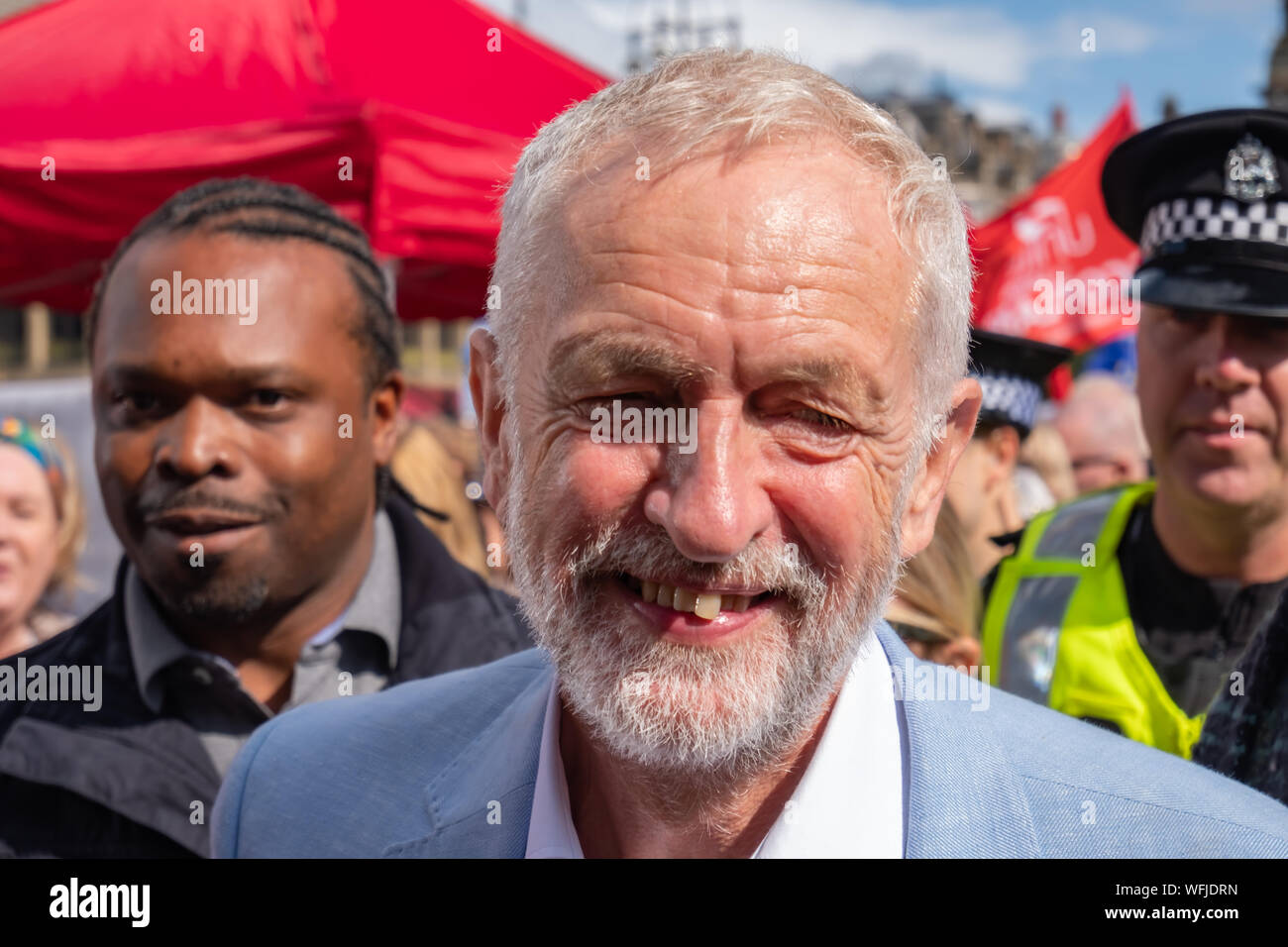 Glasgow, Scotland, Regno Unito. Il 31 agosto, 2019. Leader del Partito laburista Jeremy Corbyn MP assiste il rally svoltasi a George Square contro Boris Johnson proroga del Parlamento. Credito: Berretto Alamy/Live News Foto Stock