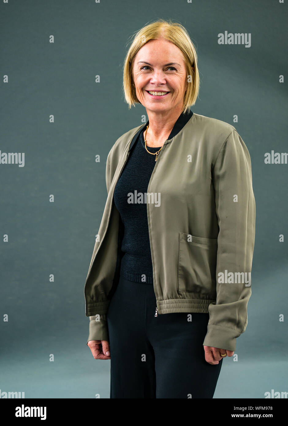 Festival Internazionale del Libro di Edimburgo, Scozia, Regno Unito: Mariella Frostrup, giornalista norvegese-scozzese e presentatrice di arti Foto Stock