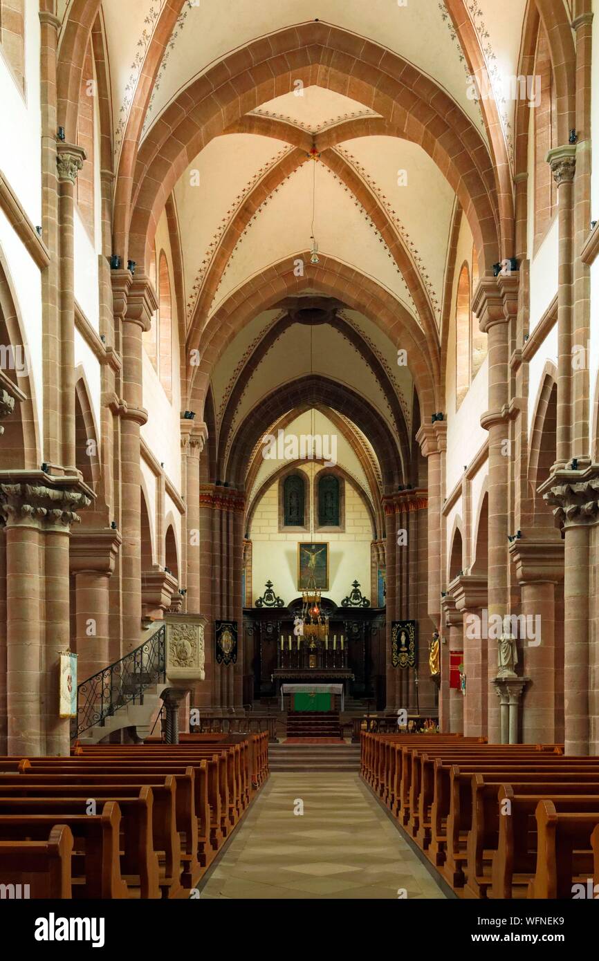 Francia, Bas Rhin, parco dei Vosgi settentrionali, Neuwiller les Saverne, San Pietro e San Paolo chiesa abbaziale Foto Stock