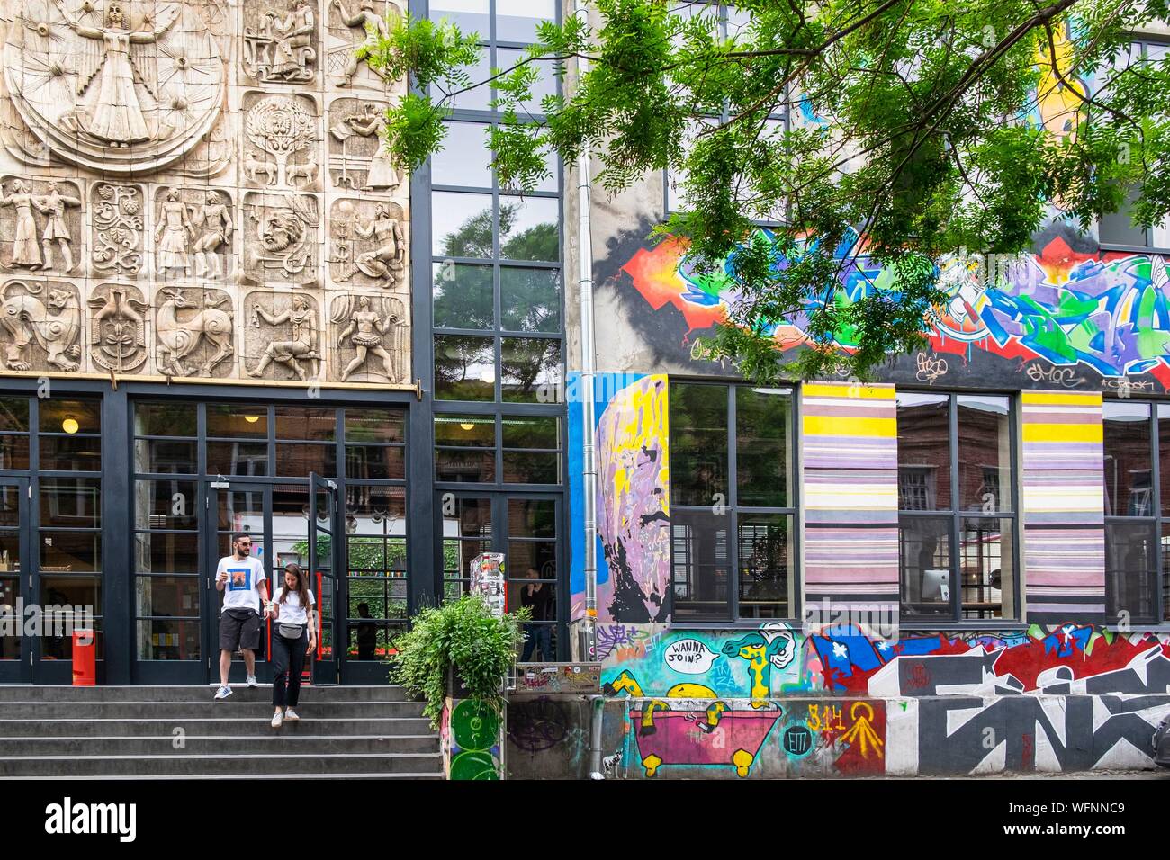 La Georgia, Tbilisi, Chugureti district, La Fabrika è un alternativa multifunzionale centro culturale ospitato in un ex sovietica fabbrica di cucitura Foto Stock