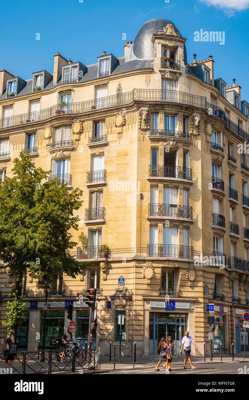Francia, Parigi, quindicesimo arrondissement, intersezione di Rue de Vaugirard e Rue de la Convention Foto Stock