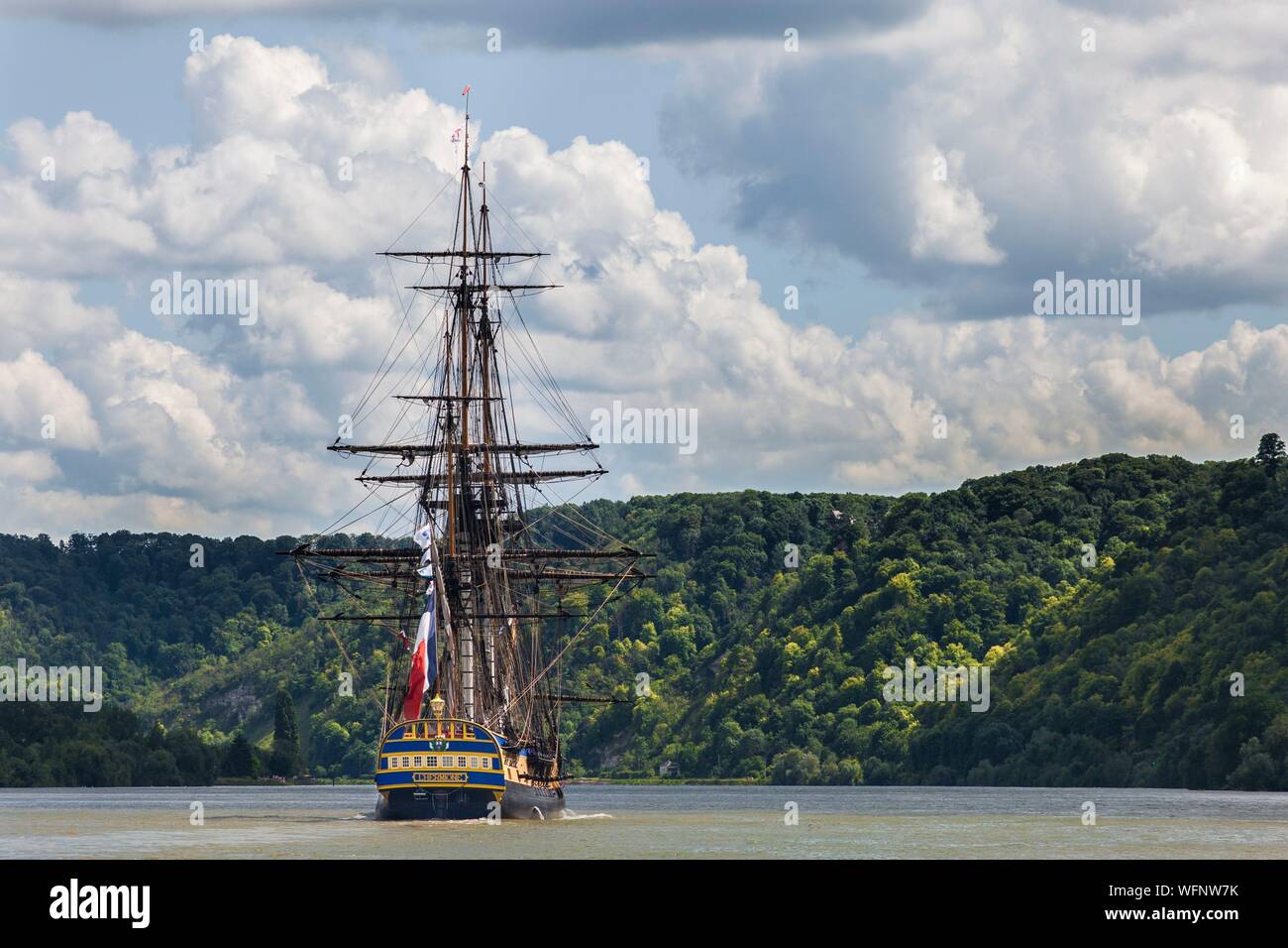 Francia, Seine Maritime, Heurteauville, Armada 2019, Hermione, fregata, navigando sul fiume Senna Foto Stock