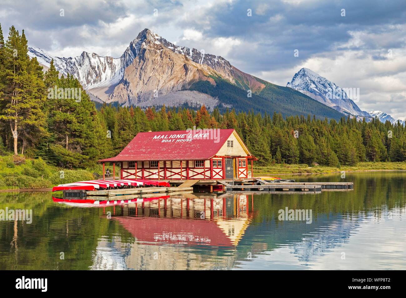 Canada, Alberta, Canada Montagne Rocciose elencati come Patrimonio Mondiale dell'UNESCO, il Parco Nazionale di Jasper, il Lago Maligne Foto Stock