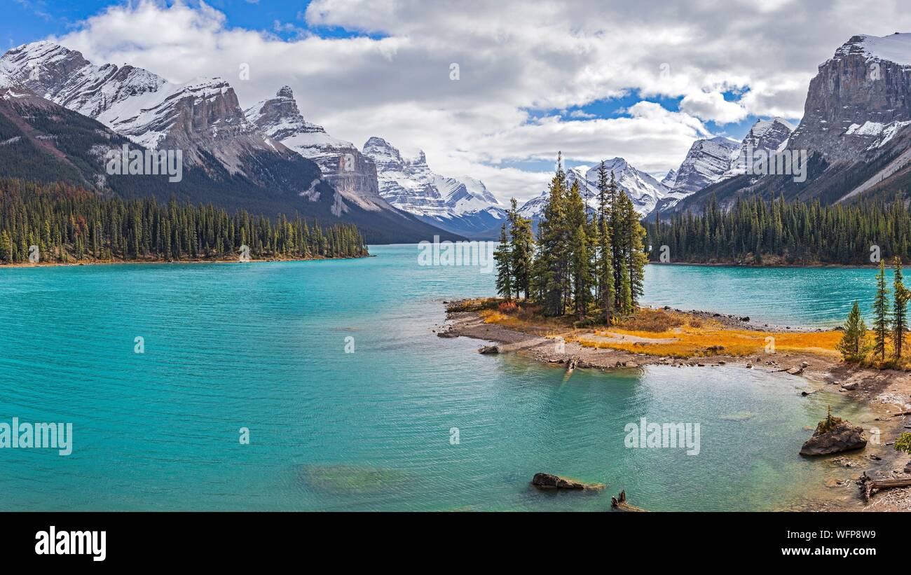 Canada, Alberta, Canada Montagne Rocciose elencati come Patrimonio Mondiale dell'UNESCO, il Parco Nazionale di Jasper, il Lago Maligne e Spirit Island Foto Stock