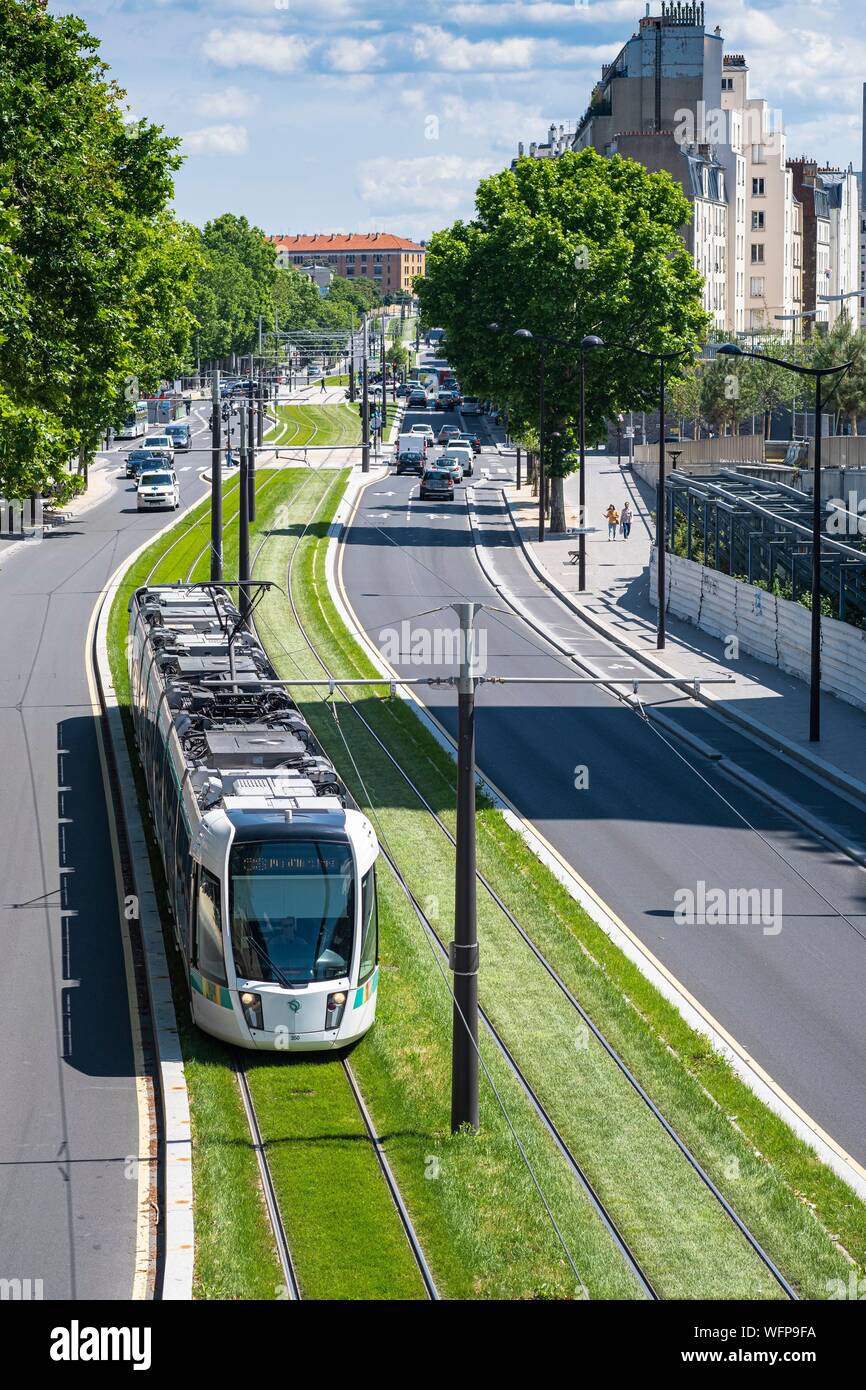 Francia, Parigi, Clichy-Batignolles eco-distretto, Boulevard Berthier, tram linea T3 Foto Stock