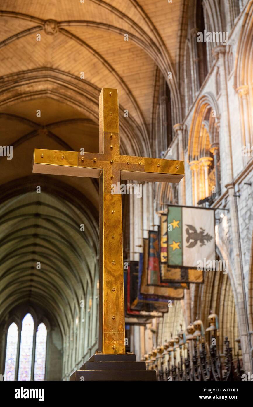 Irlanda, Dublino, la Cattedrale di San Patrizio, golden cross Foto Stock