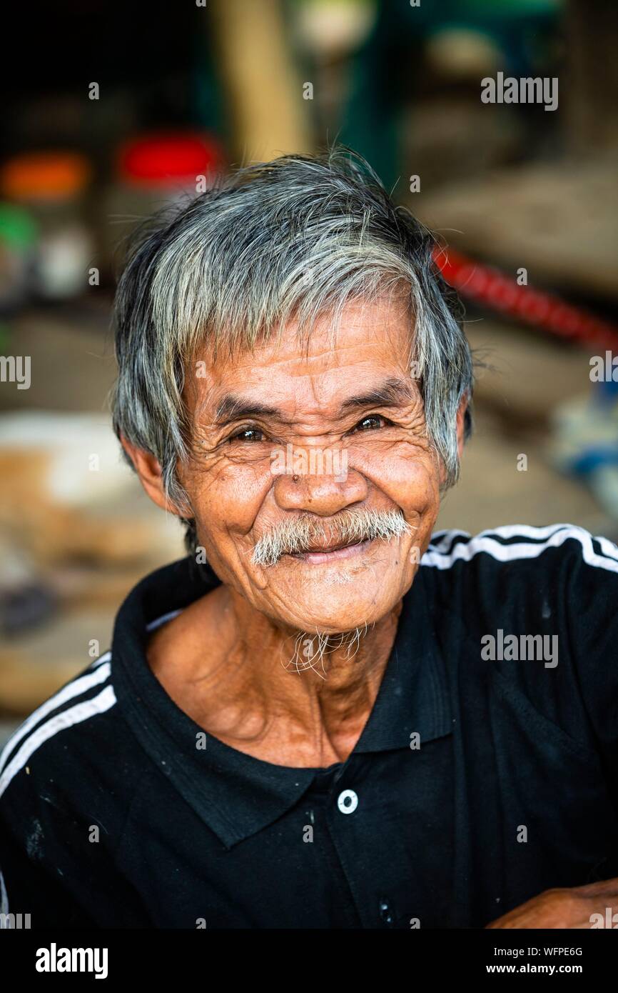 Indonesia Sulawesi island, Toraja paese, Tana Toraja Tana Toraja, Rantepao, ritratto dell'uomo Foto Stock