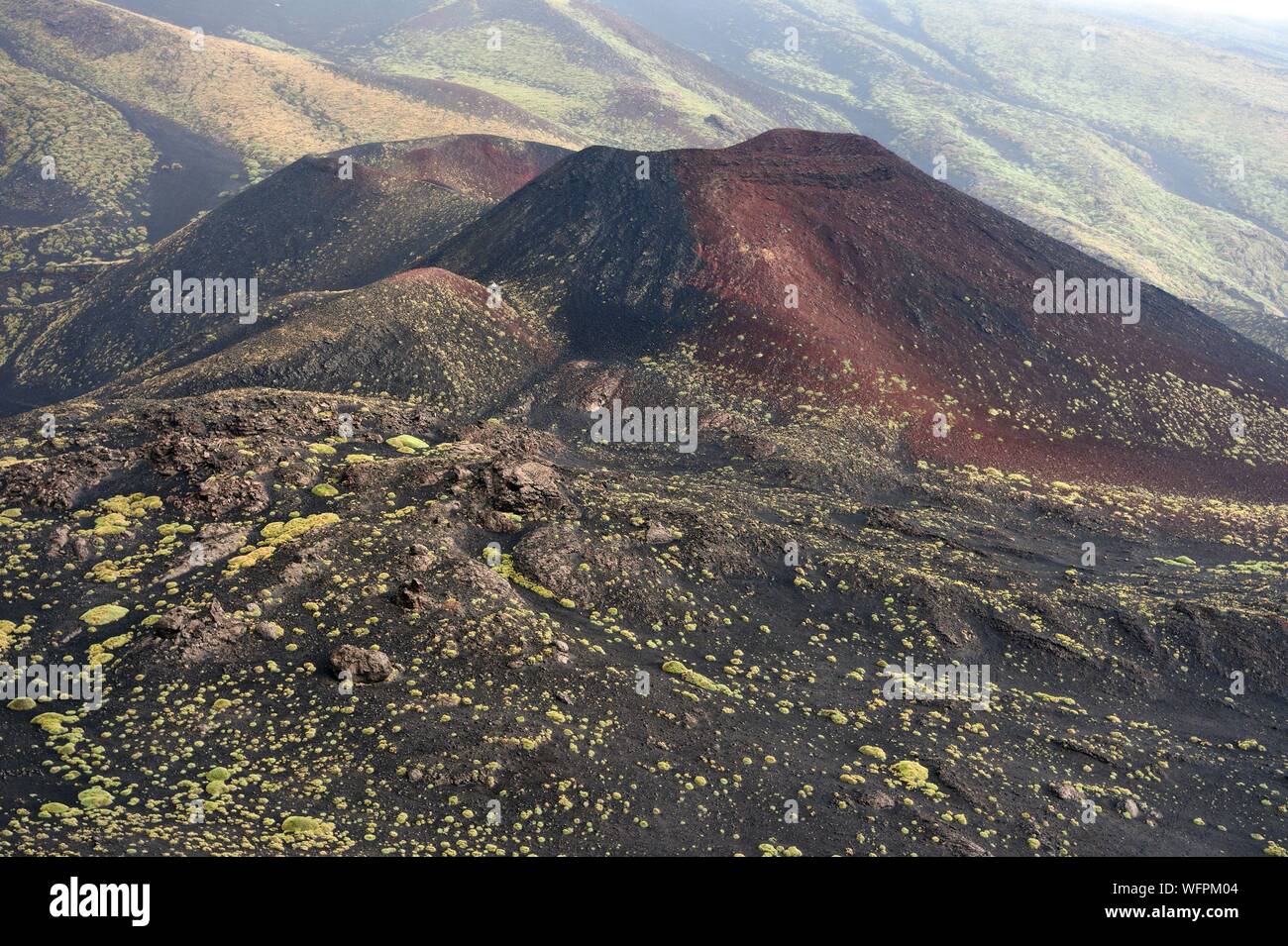 L'Italia, sicilia, Etna Parco Naturale Regionale del Monte Etna, classificato come patrimonio mondiale dall UNESCO, il cratere dell'eruzione del 2001 non lontano dal Rifugio Sapienza area Foto Stock