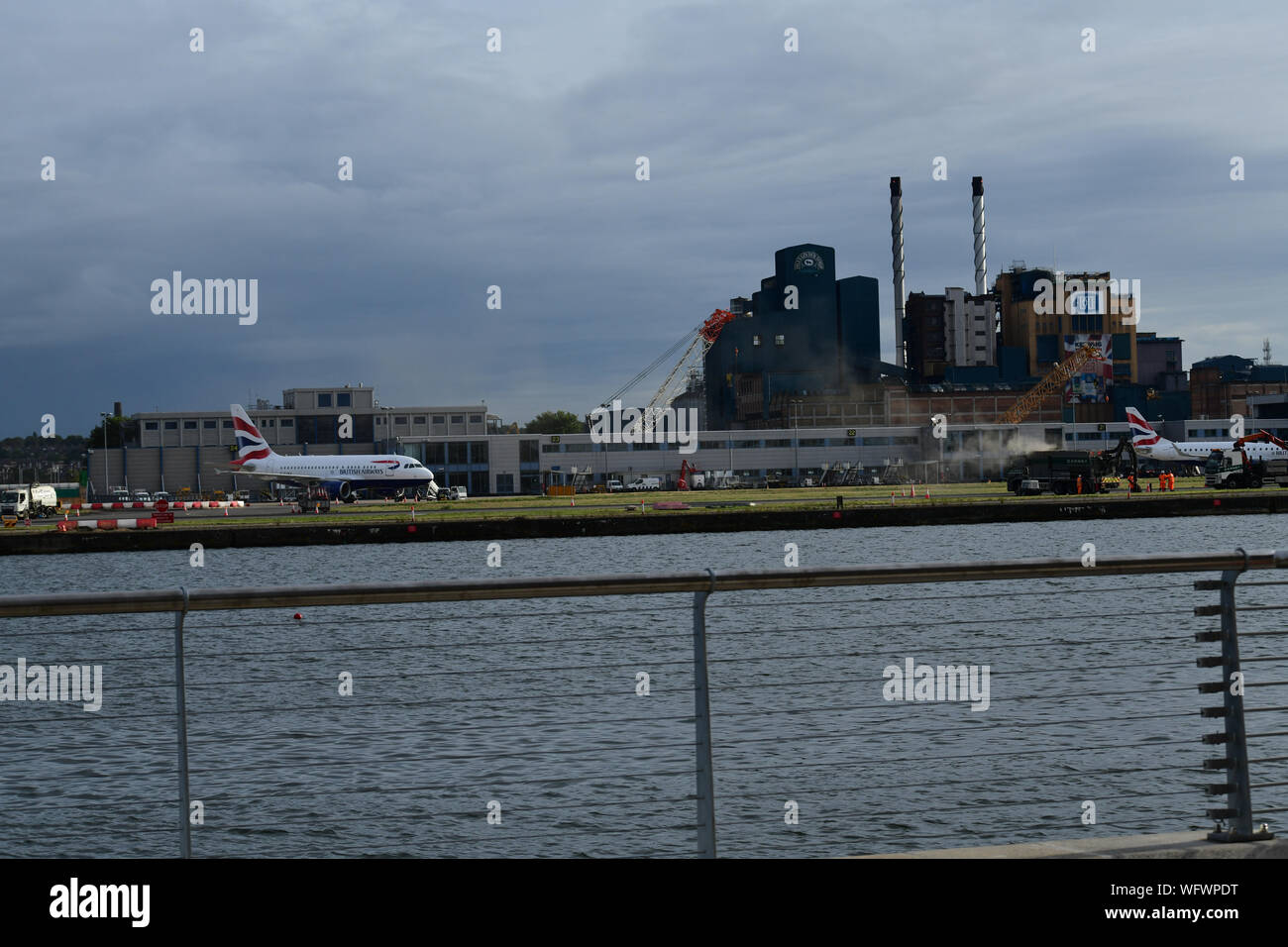 Londra, Regno Unito. 31 Agosto, 2019. Centinaia di frequentare il dispositivo EFG London Jazz Festival SummerStage presso la London Royal Albert Dock, 0n 31 agosto 2019, Londra, Regno Unito. Credito: Picture Capital/Alamy Live News Foto Stock