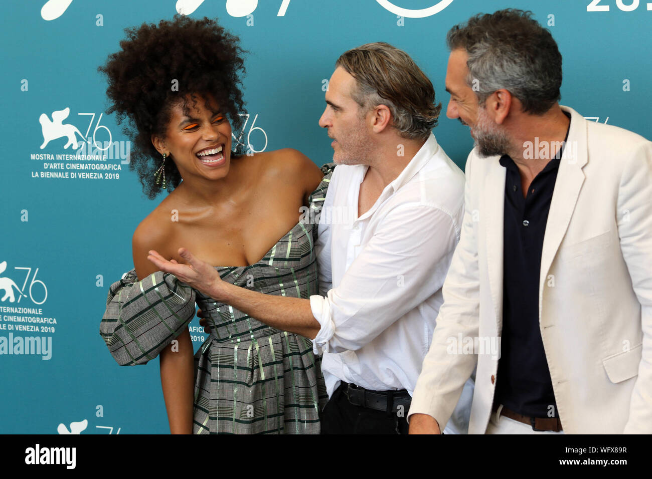 L'Italia, Lido di Venezia, 31 agosto 2019 : (R) il regista Todd Phillips, Joaquin Phoenix e Zazie Beetz al photocall del film "Jolly", duri Foto Stock