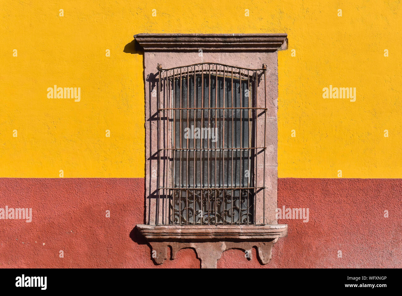 Facciata di una casa a San Miguel De Allende, Messico Foto Stock