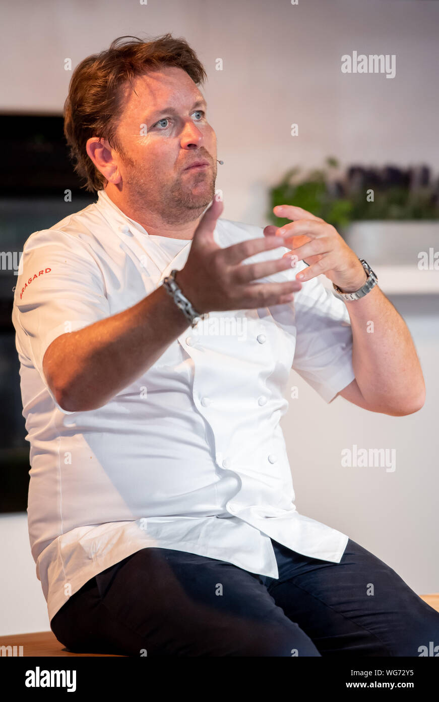 Bolton Alimentari e bevande Festival - Il 26 agosto 2019. PIC mostra lo chef James Martin. Foto Stock