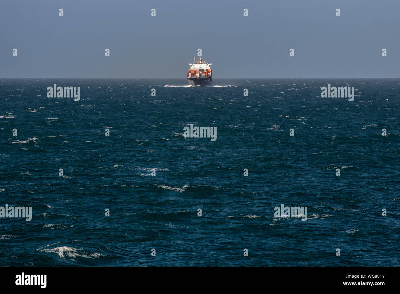 Hapag-Lloyd 'Quebec Express' nave portacontainer nel Canale della Manica. Foto Stock