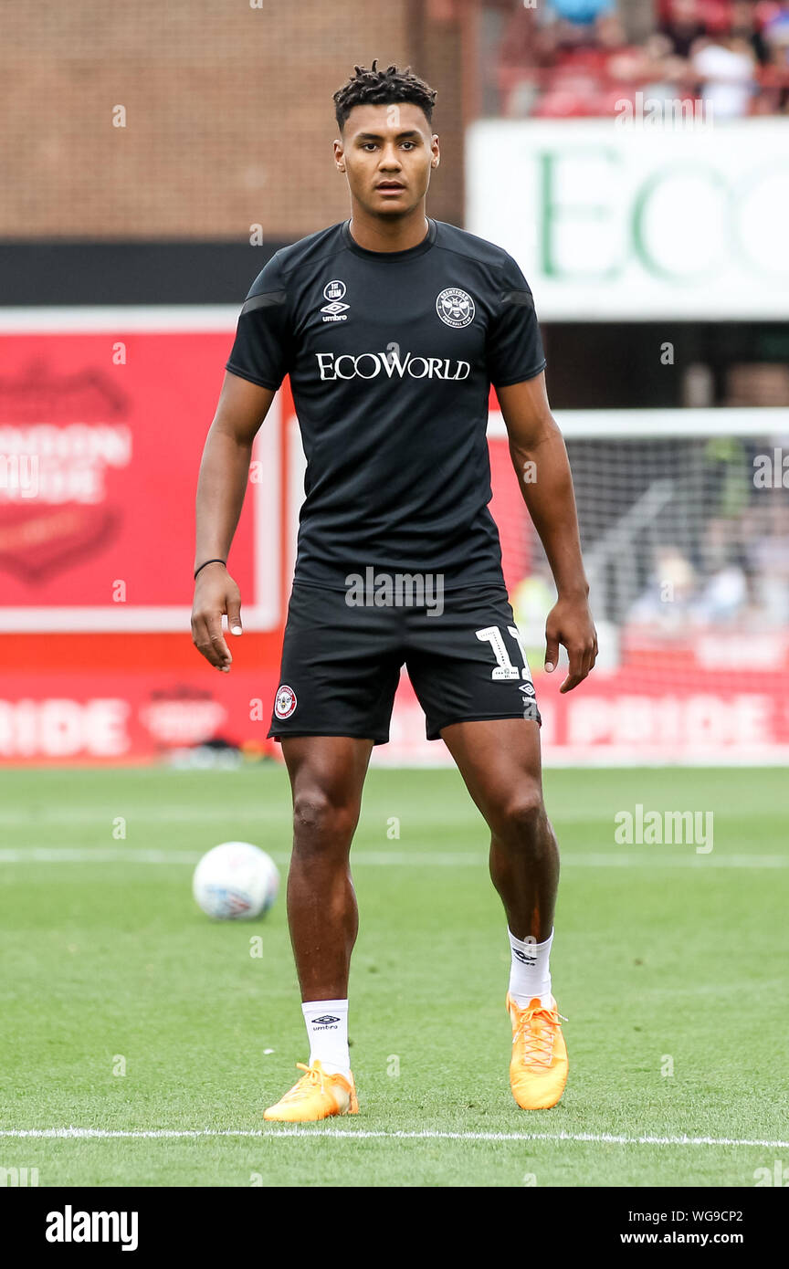 Londra, Regno Unito. 31 Agosto, 2019. Ollie Watkins di Brentford si riscalda durante il cielo EFL scommessa match del campionato tra Brentford e Derby County al Griffin Park, Londra, Inghilterra il 31 agosto 2019. Foto di Ken scintille. Solo uso editoriale, è richiesta una licenza per uso commerciale. Nessun uso in scommesse, giochi o un singolo giocatore/club/league pubblicazioni. Credit: UK Sports Pics Ltd/Alamy Live News Foto Stock
