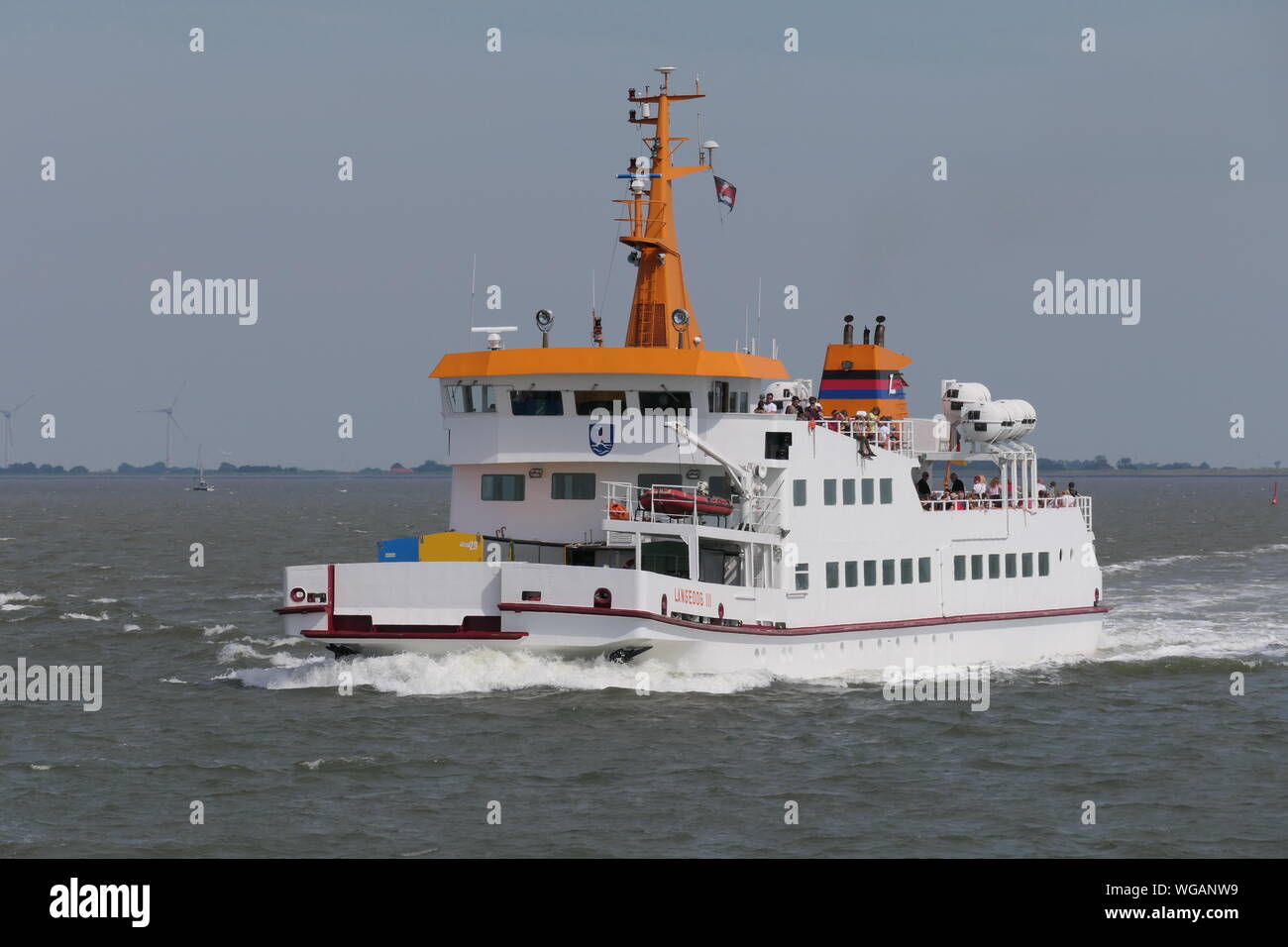 Il traghetto passeggeri Langeoog III il 24 giugno 2019 in modo da Bensersiel all isola di Langeoog. Foto Stock